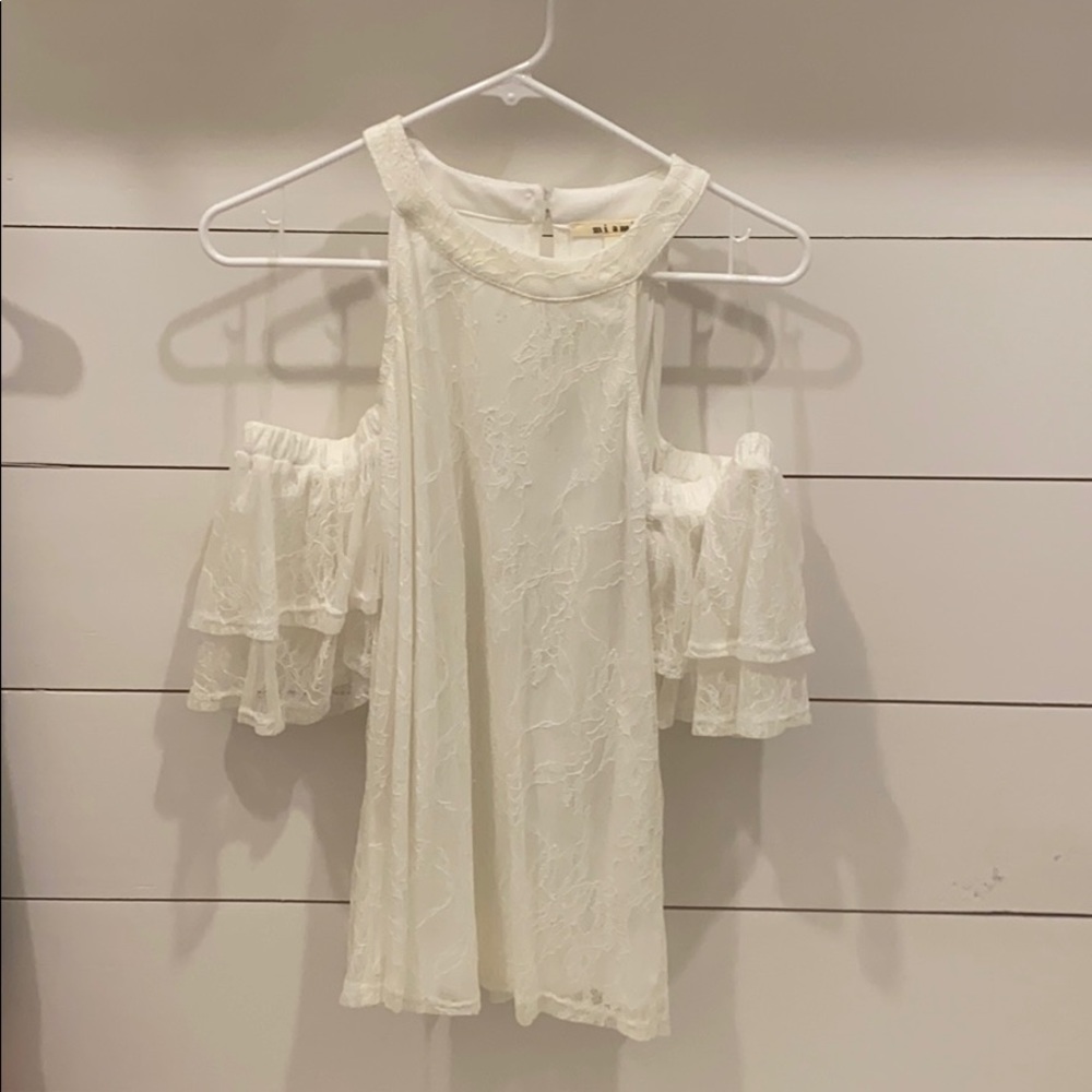 Off the shoulder blouse white lacy